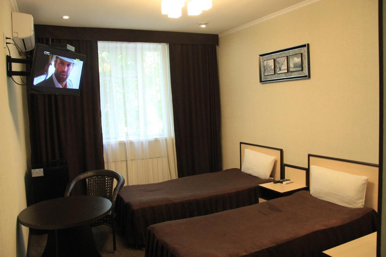Izum Hotel Osz Zewnętrze zdjęcie